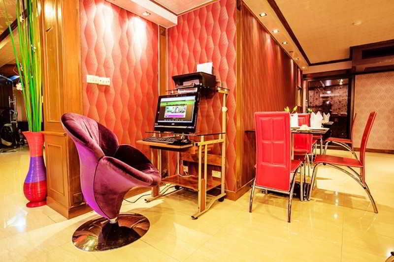 Oyo 796 Paradise Sukhumvit Hotel Bangkok Exteriör bild