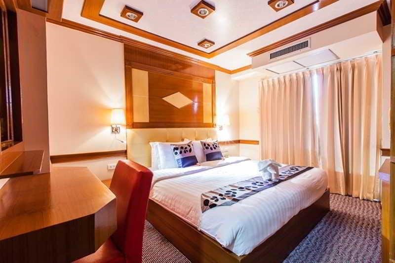 Oyo 796 Paradise Sukhumvit Hotel Bangkok Exteriör bild
