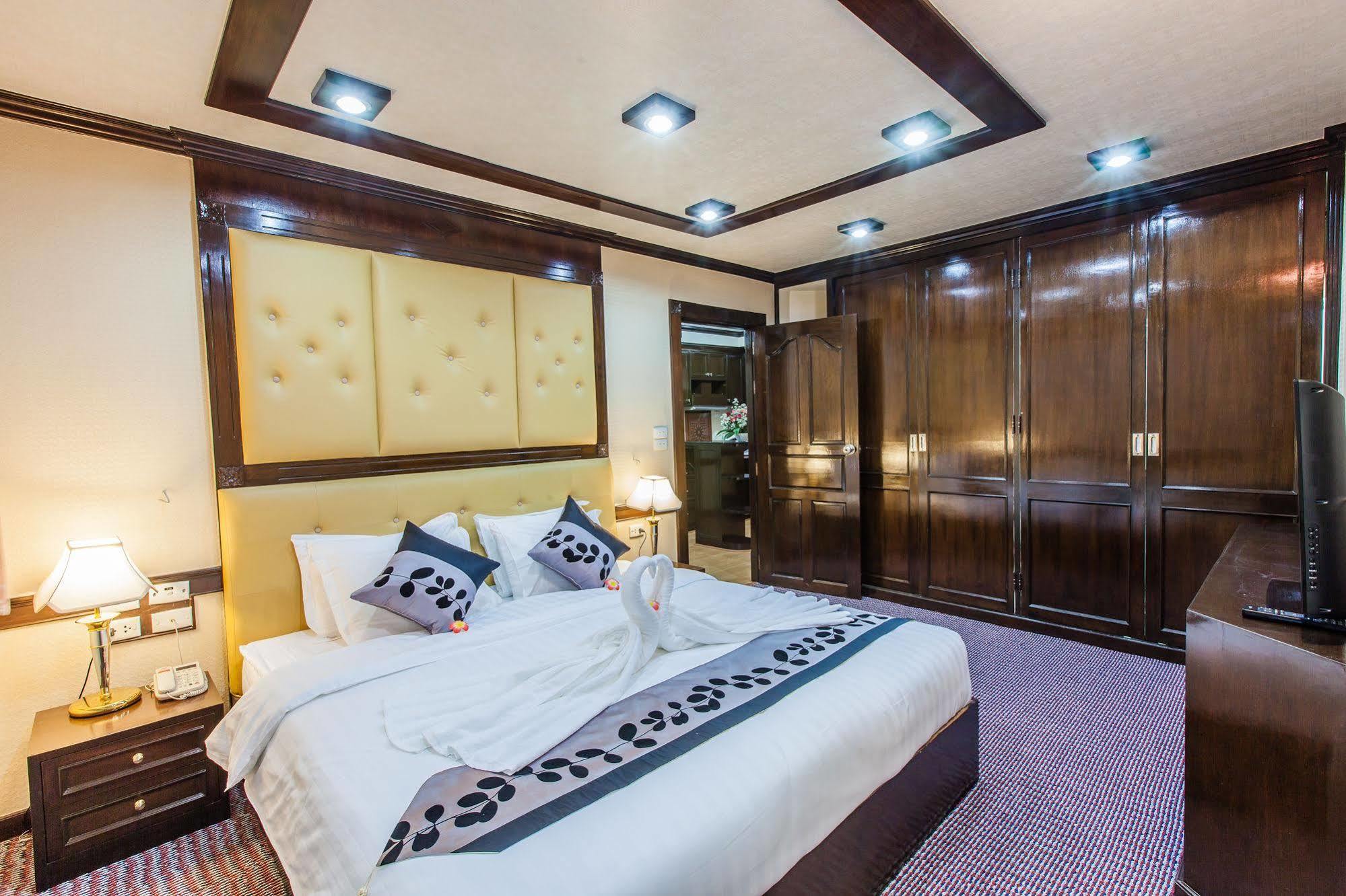 Oyo 796 Paradise Sukhumvit Hotel Bangkok Exteriör bild