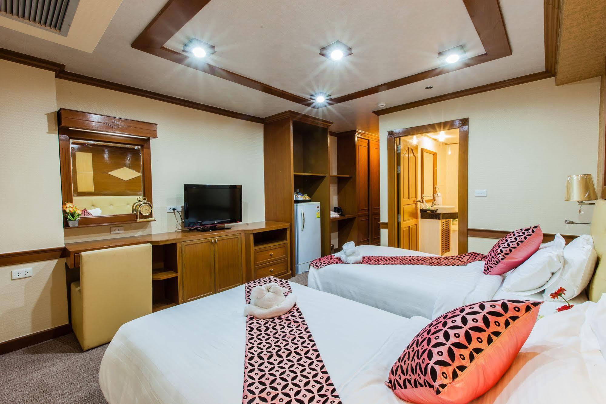 Oyo 796 Paradise Sukhumvit Hotel Bangkok Exteriör bild