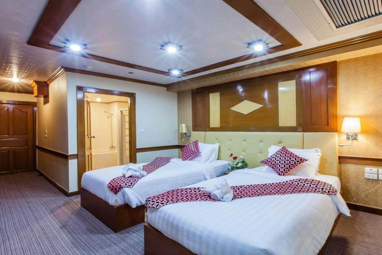 Oyo 796 Paradise Sukhumvit Hotel Bangkok Exteriör bild