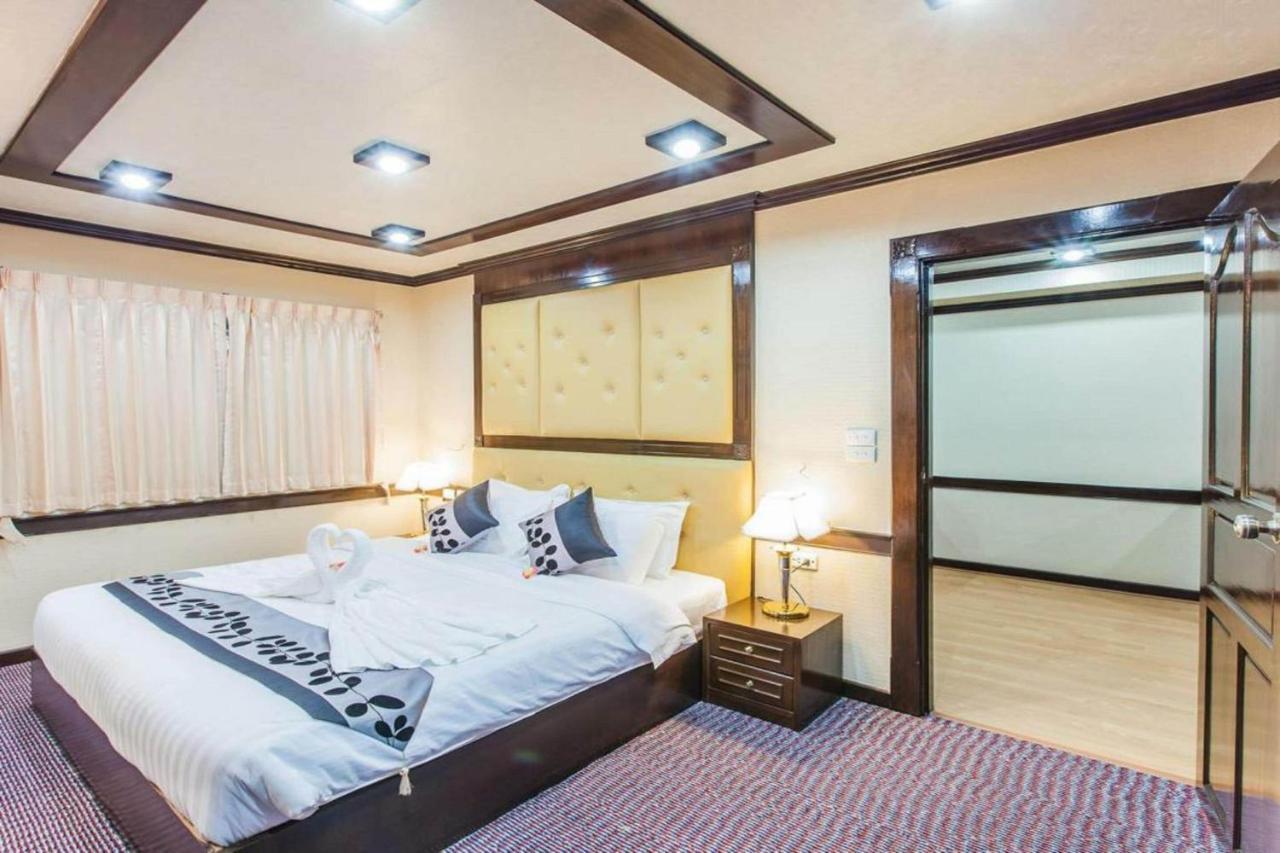 Oyo 796 Paradise Sukhumvit Hotel Bangkok Exteriör bild