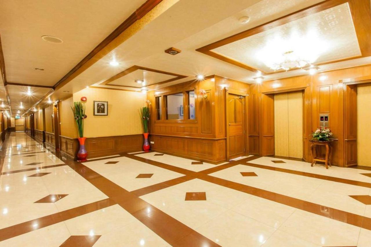 Oyo 796 Paradise Sukhumvit Hotel Bangkok Exteriör bild